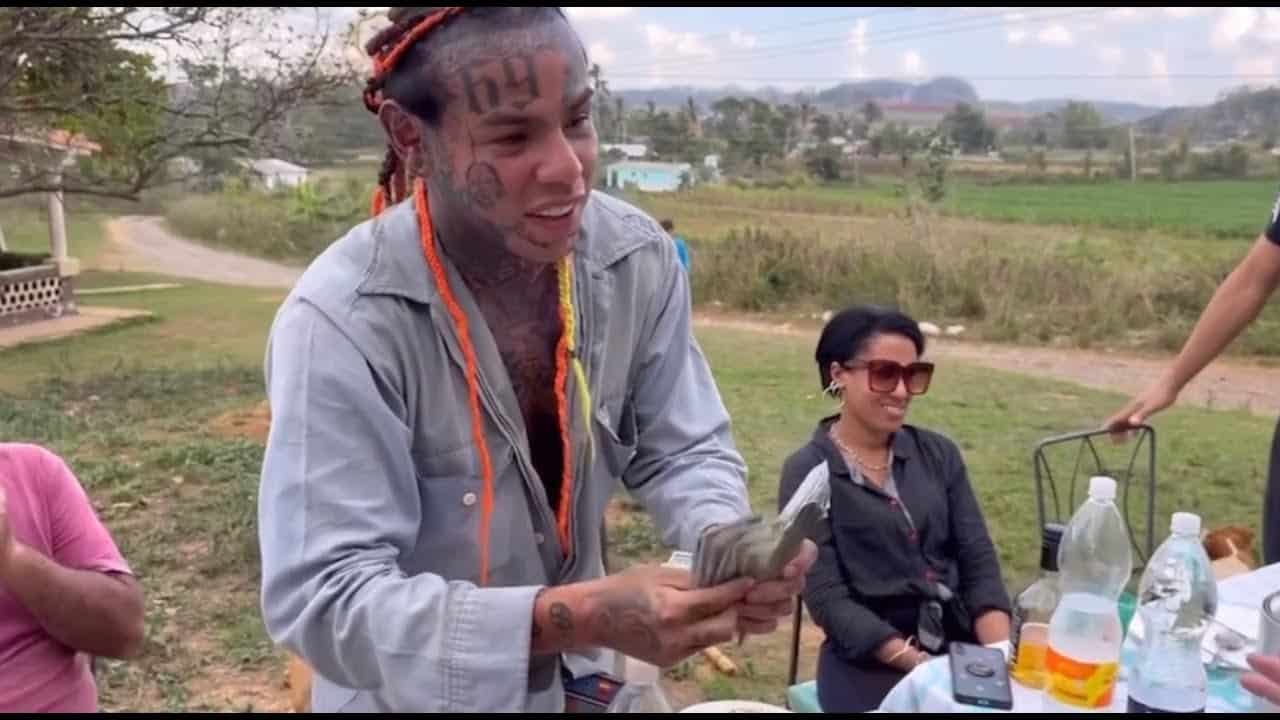 Cuantos regalos Tekashi en Cuba